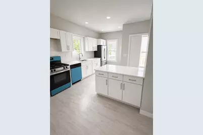 7 Myrtle St, Middleborough, MA 02346 - Photo 3