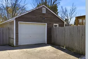 90 Sweetbriar Ave, East Providence, RI 02915 - Photo 21