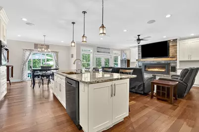 3012 Thorndike St, Palmer, MA 01069 - Photo 7