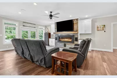 3012 Thorndike St, Palmer, MA 01069 - Photo 11