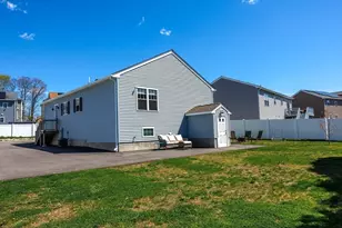 349 County St, Fall River, MA 02723 - Photo 25