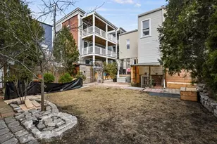 909 E 2nd St, Boston, MA 02127 - Photo 25
