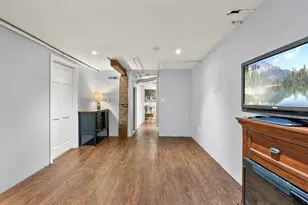 909 E 2nd St, Boston, MA 02127 - Photo 19