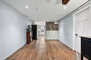 909 E 2nd St, Boston, MA 02127 - Photo 17