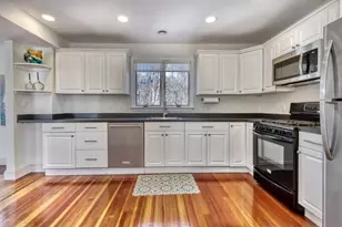 17 Russell Rd, Winchester, MA 01890 - Photo 7
