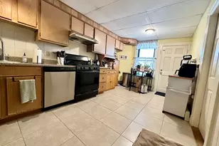 9 Leverett St, Brookline, MA 02445 - Photo 7