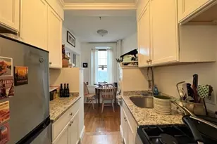 122 Riverway, Boston, MA 02215 - Photo 5