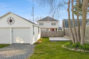 24 Harvard St, Fairhaven, MA 02719 - Photo 5