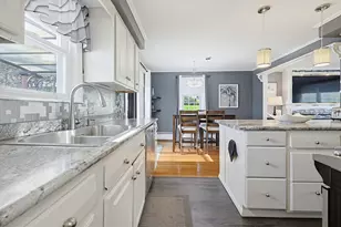 89 Coburn Dr, Lowell, MA 01854 - Photo 3
