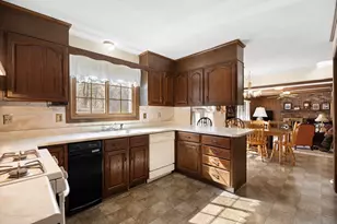 26 Kimberly Dr, South Hadley, MA 01075 - Photo 11