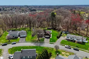 26 Kimberly Dr, South Hadley, MA 01075 - Photo 3