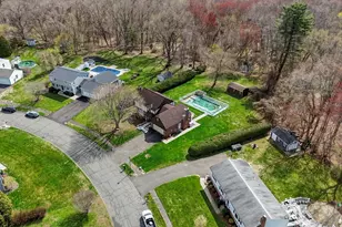 26 Kimberly Dr, South Hadley, MA 01075 - Photo 5