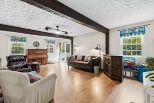 751 Hixville Rd, Dartmouth, MA 02747 - Photo 5