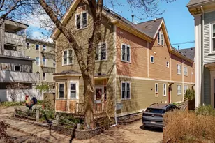 13 Hubbard St, Boston, MA 02130 - Photo 39