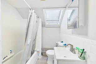 826 County St, New Bedford, MA 02740 - Photo 3