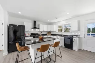 109 Navy Yard Rd, Dracut, MA 01826 - Photo 7