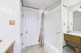 264 Appleton St, New Bedford, MA 02745 - Photo 11