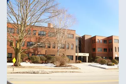 955 Main St #305, Winchester, MA 01890 - Photo 1
