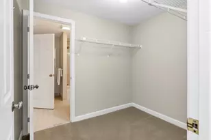 35 Essex Green Ln, Peabody, MA 01960 - Photo 15