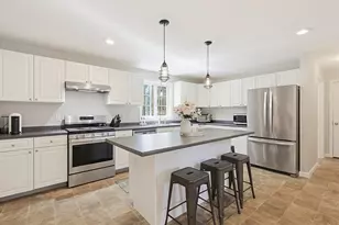 7 Shand Ct Cir, Somerset, MA 02726 - Photo 9