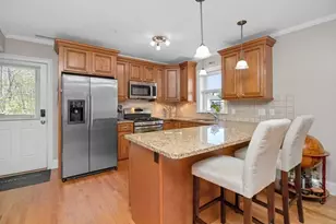87 Ash St, Waltham, MA 02453 - Photo 3