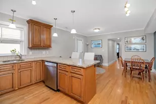 87 Ash St, Waltham, MA 02453 - Photo 5