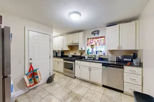 1 Lesher St, Boston, MA 02131 - Photo 9