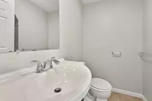 26 Arcadia St, Boston, MA 02122 - Photo 7
