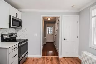 13 Crump St, Hudson, MA 01749 - Photo 5
