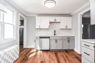 13 Crump St, Hudson, MA 01749 - Photo 3
