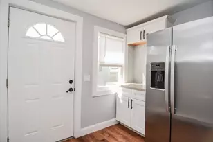 13 Crump St, Hudson, MA 01749 - Photo 7