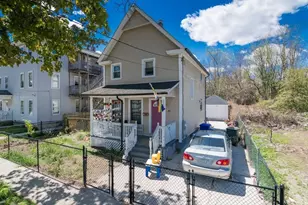32 Randall Pl, Springfield, MA 01108 - Photo 3