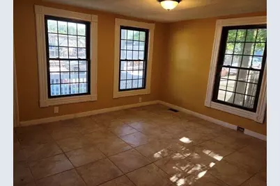 32 Randall Place, Springfield, MA 01108 - Photo 17