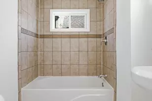 70 Bellevue St, Boston, MA 02125 - Photo 11