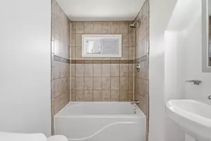 70 Bellevue St, Boston, MA 02125 - Photo 13