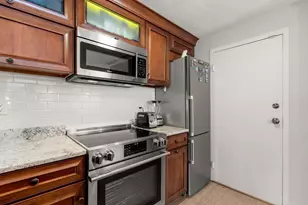 31 Warren St, Waltham, MA 02453 - Photo 7