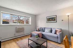 31 Warren St, Waltham, MA 02453 - Photo 9