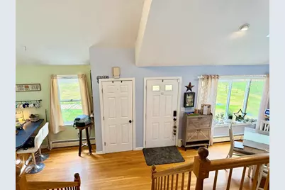 51 Slater St, Attleboro, MA 02703 - Photo 9