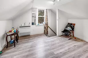 17 Oak St, West Springfield, MA 01089 - Photo 11