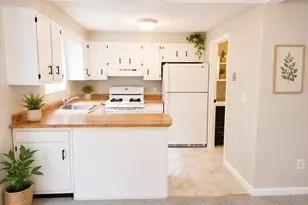 46 Pawtucket, Tyngsborough, MA 01879 - Photo 9