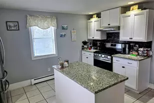 19 Harlow St, Saugus, MA 01906 - Photo 7
