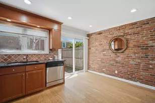 1155 Dickinson St, Springfield, MA 01108 - Photo 9