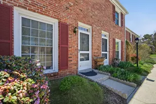 1155 Dickinson St, Springfield, MA 01108 - Photo 1
