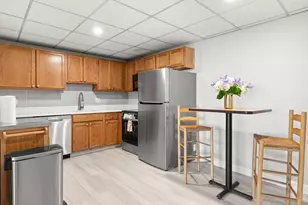 111 Foster St, Peabody, MA 01960 - Photo 9