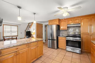 75 Pilgrim Ave, Wareham, MA 02571 - Photo 9