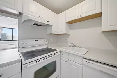 77 Adams St #611, Quincy, MA 02169 - Photo 17