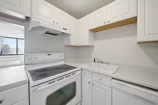 77 Adams St, Quincy, MA 02169 - Photo 17