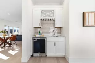24 Mt Zion Rd, Melrose, MA 02176 - Photo 5