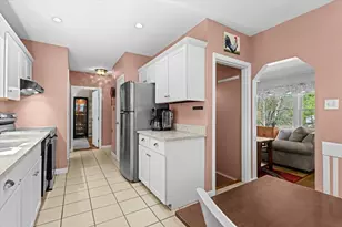 40 Tremont Ave, Taunton, MA 02780 - Photo 11