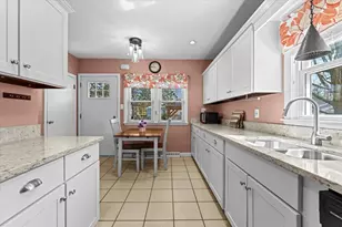 40 Tremont Ave, Taunton, MA 02780 - Photo 13